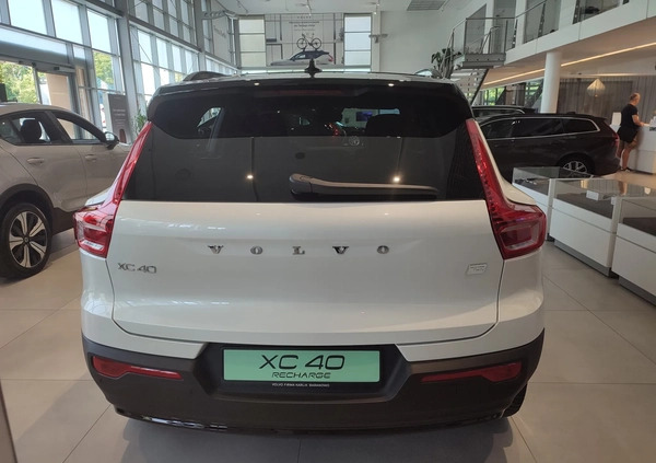 Volvo XC 40 cena 233900 przebieg: 10, rok produkcji 2023 z Wysokie Mazowieckie małe 154